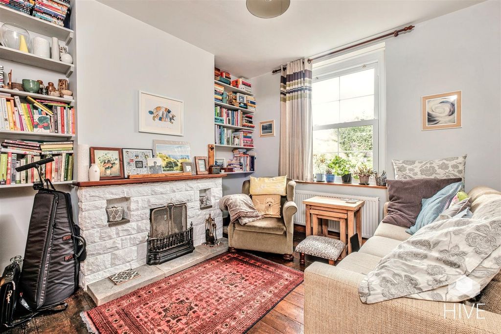 Property photo 3 of 15