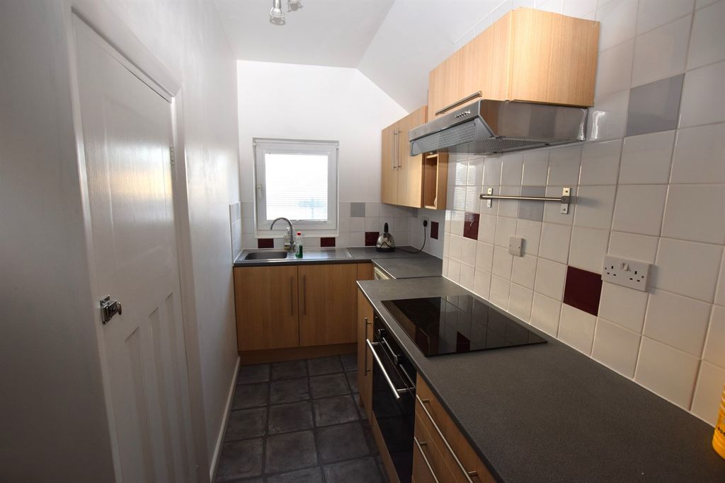 Property photo 1 of 9 (Main)