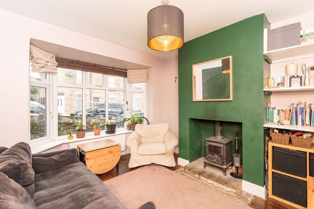 Property photo 3 of 18