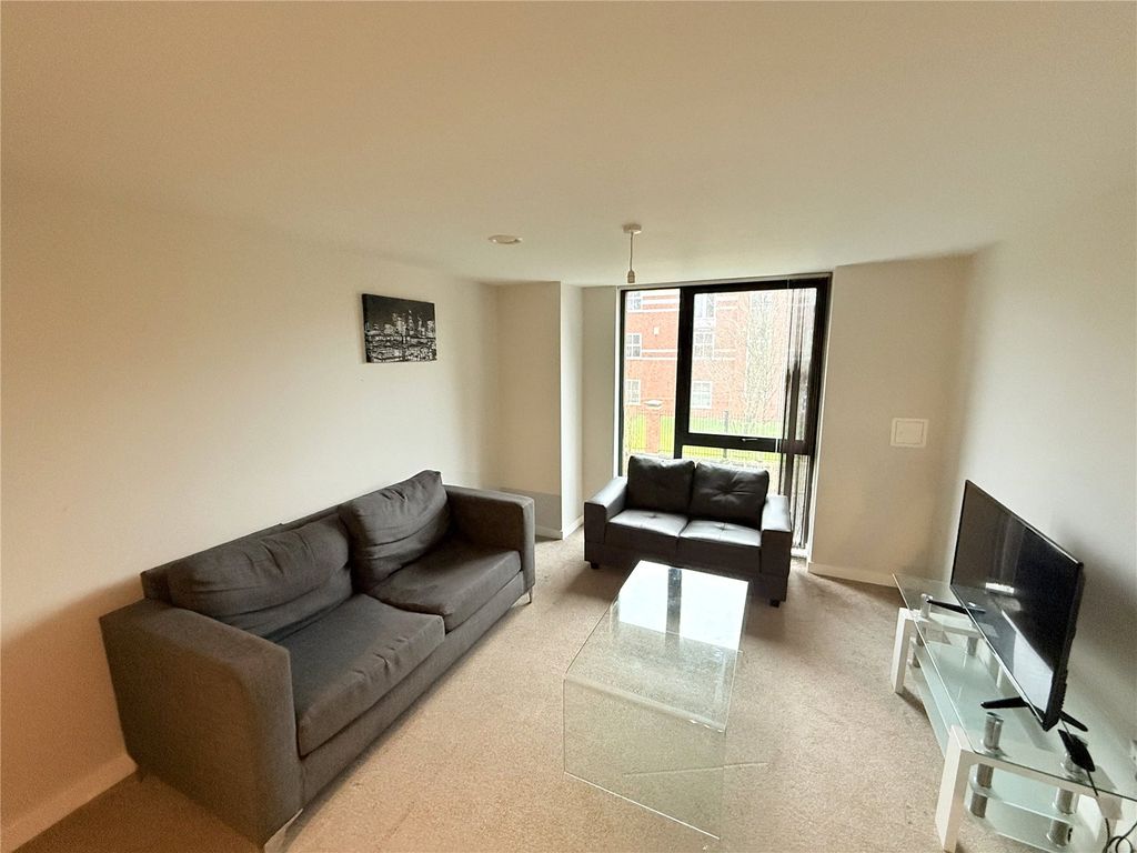 Property photo 2 of 12 Lounge