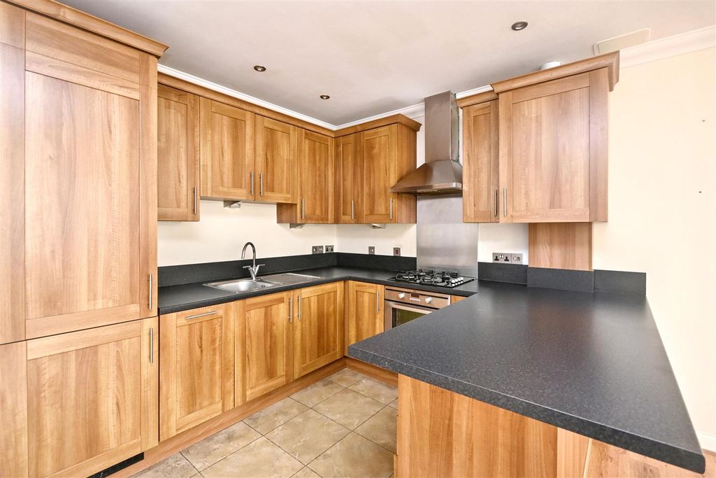 Property photo 3 of 17 Dsc_1010.Jpg