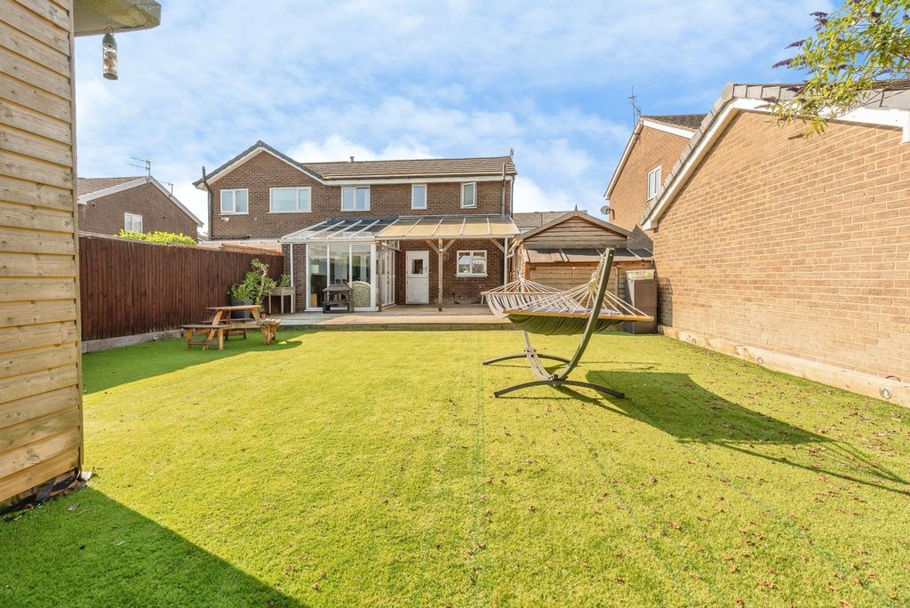 Property photo 1 of 28 Pbox-Img.Jpg