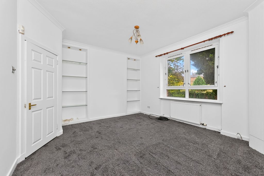 Property photo 3 of 15 Living Room