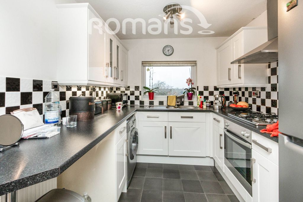 Property photo 2 of 6 2