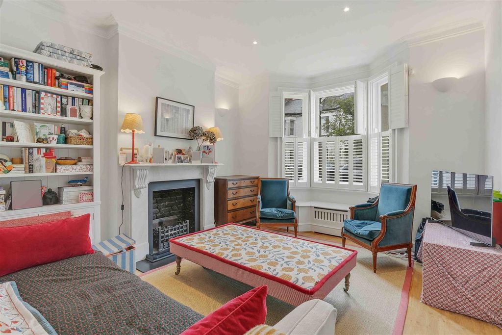 Property photo 1 of 17