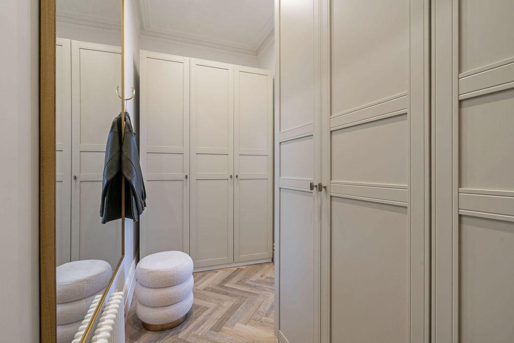 Additional image 27 of 5 bed detached house for saleNetley Street, Farnborough GU14