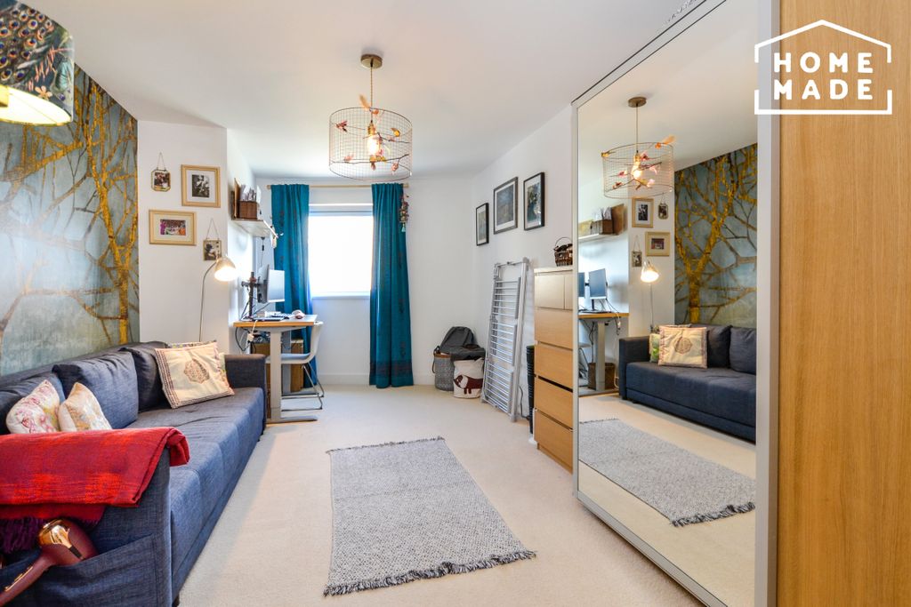 Property photo 2 of 9