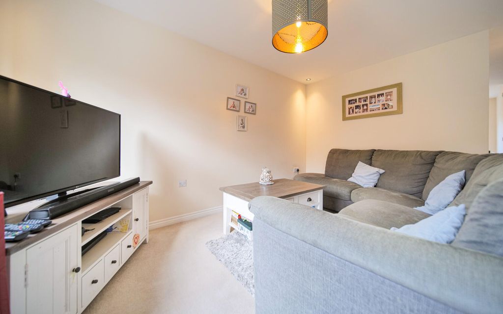 Property photo 3 of 16 P1076533-2.Jpg