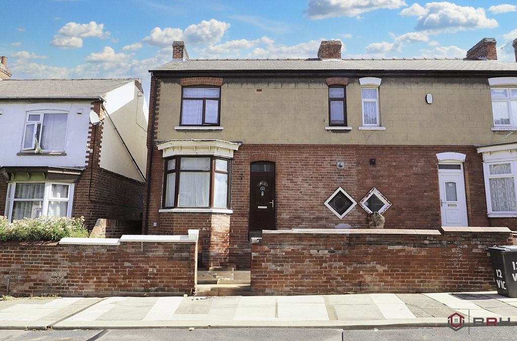 Property photo 1 of 2