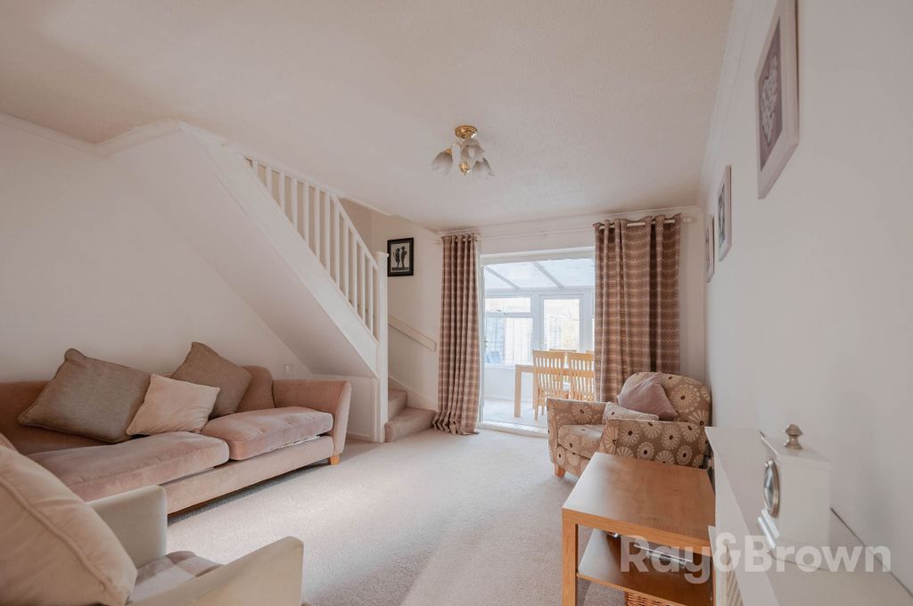 Property photo 2 of 33