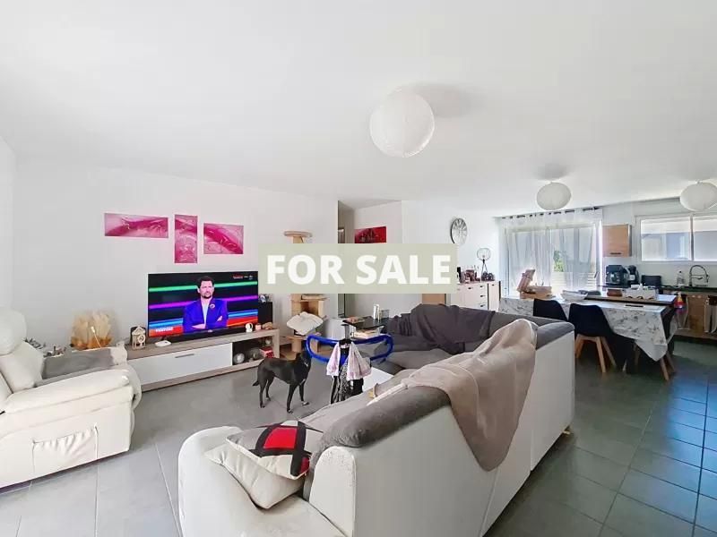 Property photo 2 of 11