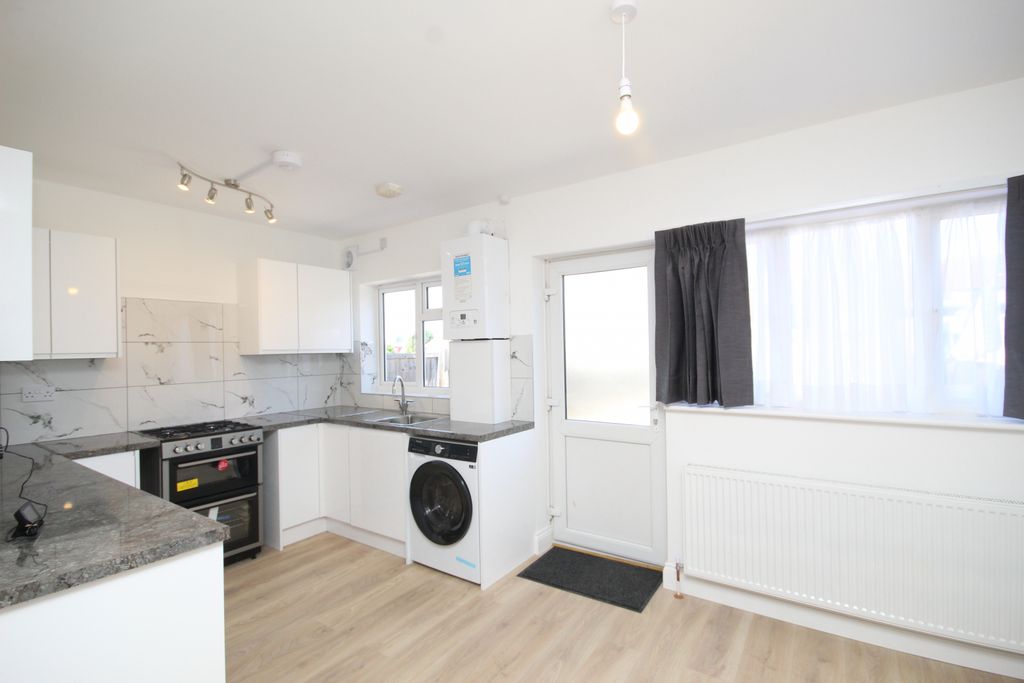Property photo 1 of 12 Egerton Road, Wembley, Middlesex, Ha0