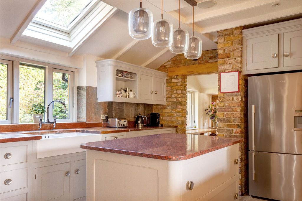 Property photo 2 of 45 Kitchen