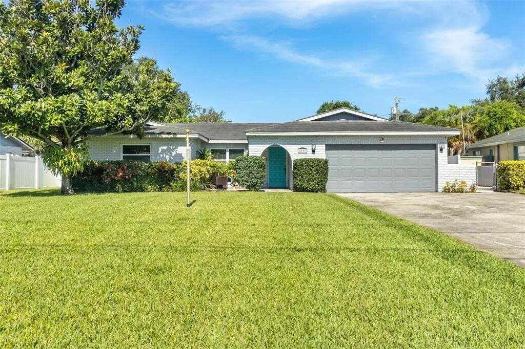 Property photo 1 of 20