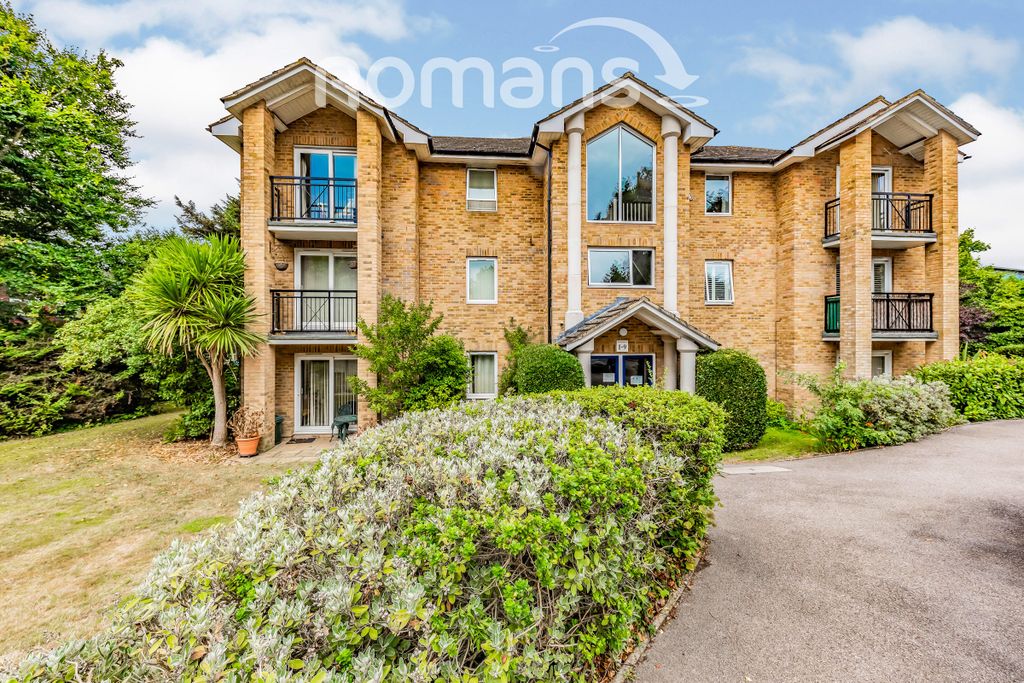 Property photo 2 of 8 External