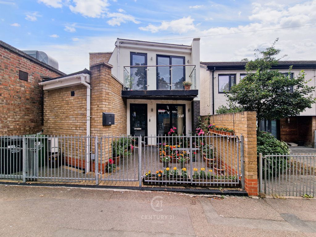 Property photo 1 of 23 E02040  (33)