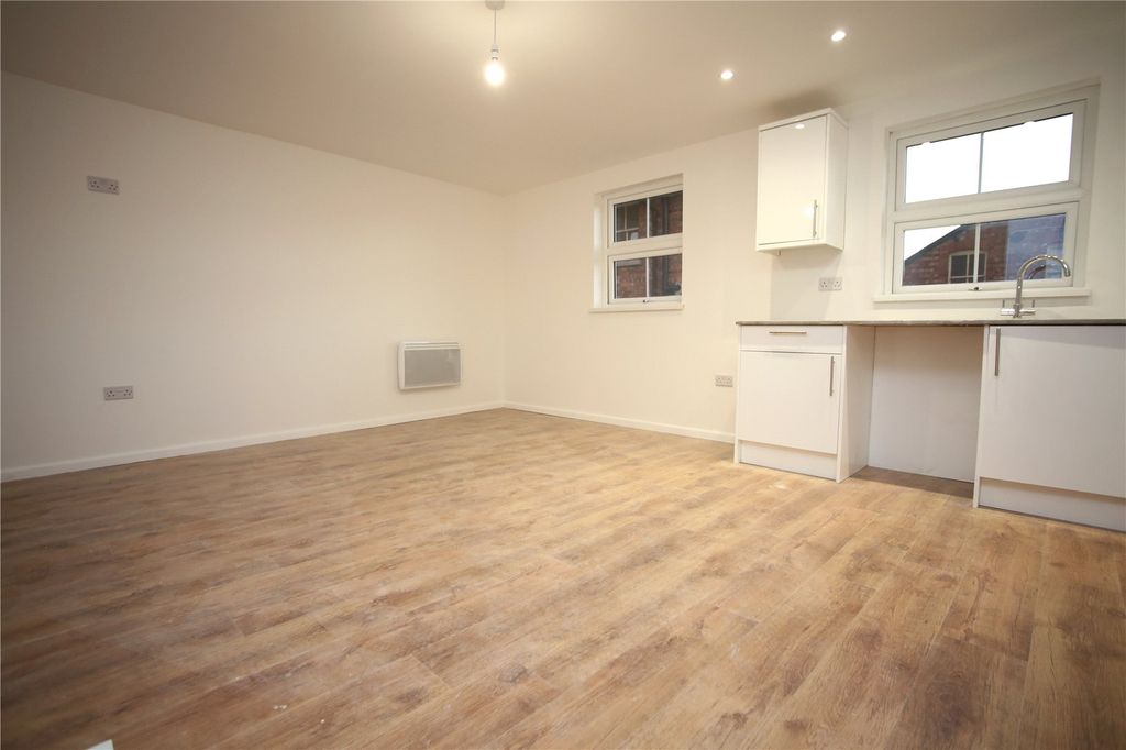 Property photo 3 of 16 Picture No. 02