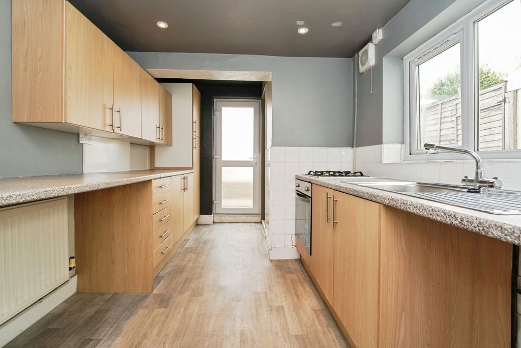 Property photo 2 of 10 Pbox-Img.Jpg