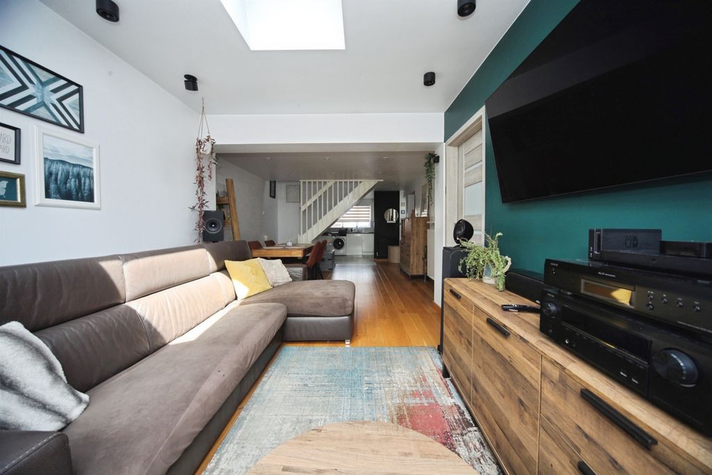 Property photo 2 of 14