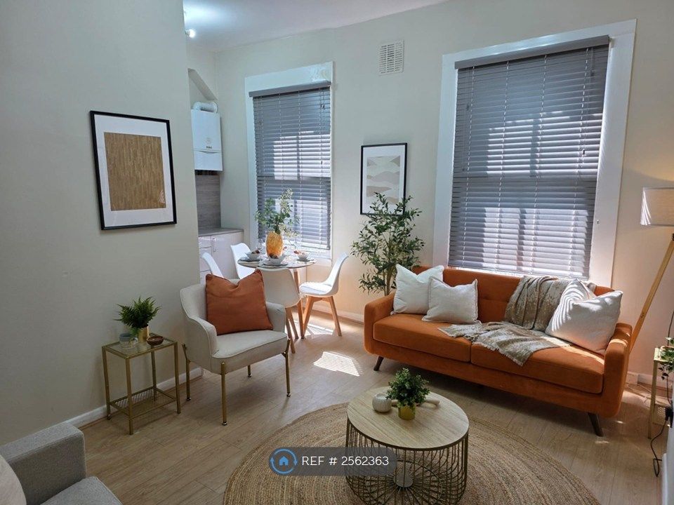 Property photo 1 of 28