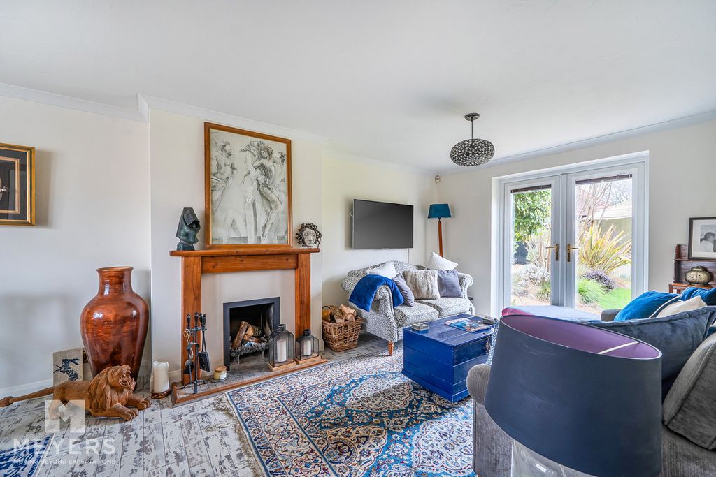 Property photo 2 of 22