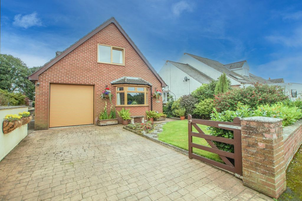 Property photo 1 of 24 External Front