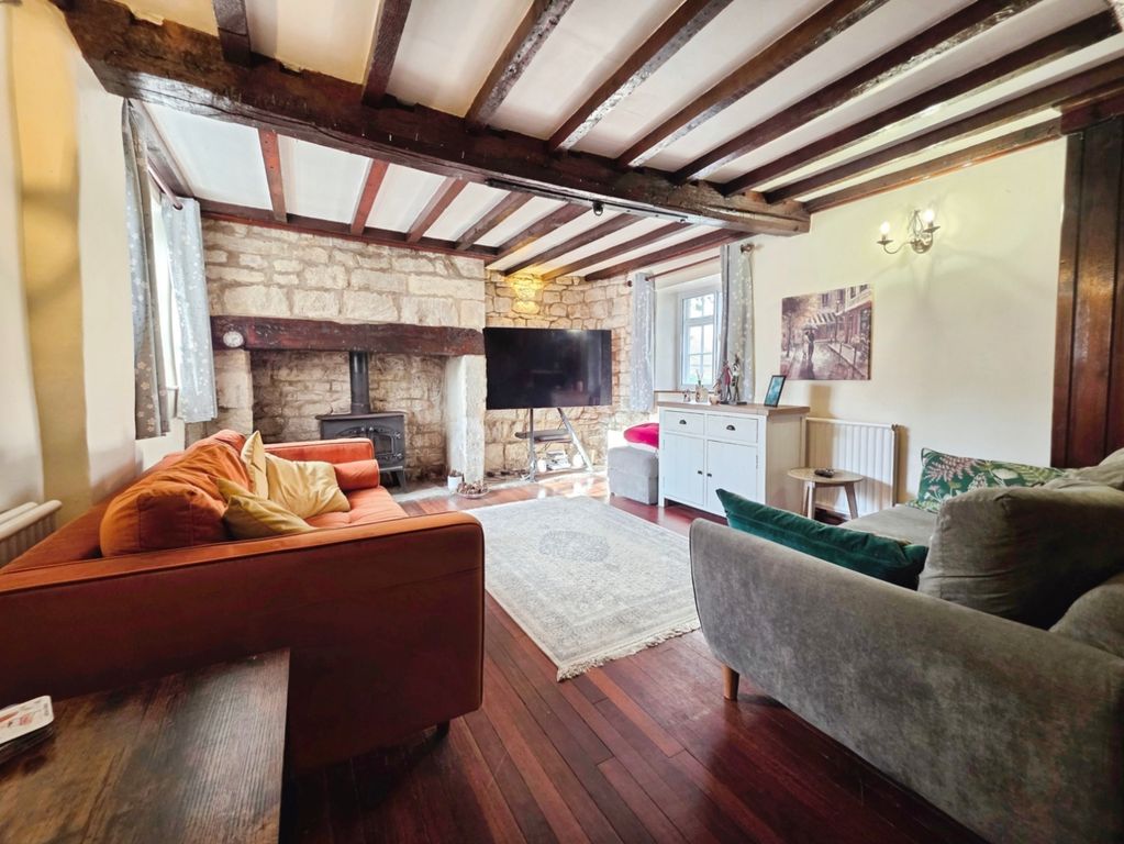 Property photo 2 of 11 Sitting Room