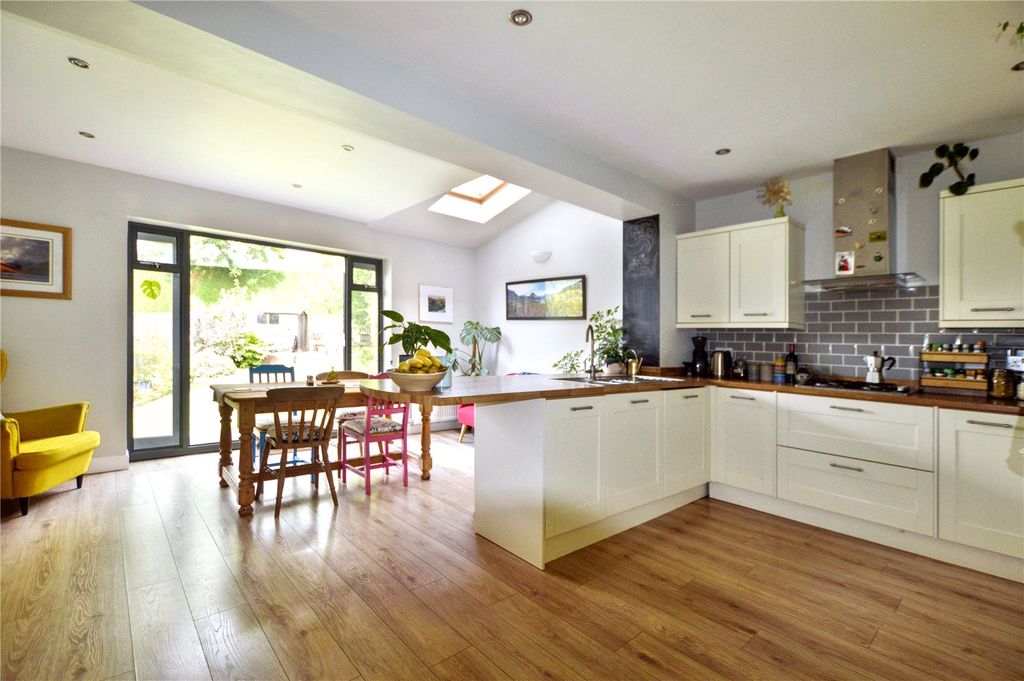 Property photo 2 of 16 Picture No. 09