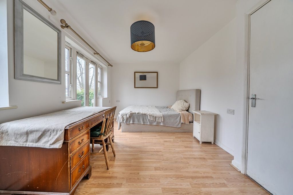 Property photo 3 of 20 Picture No. 21