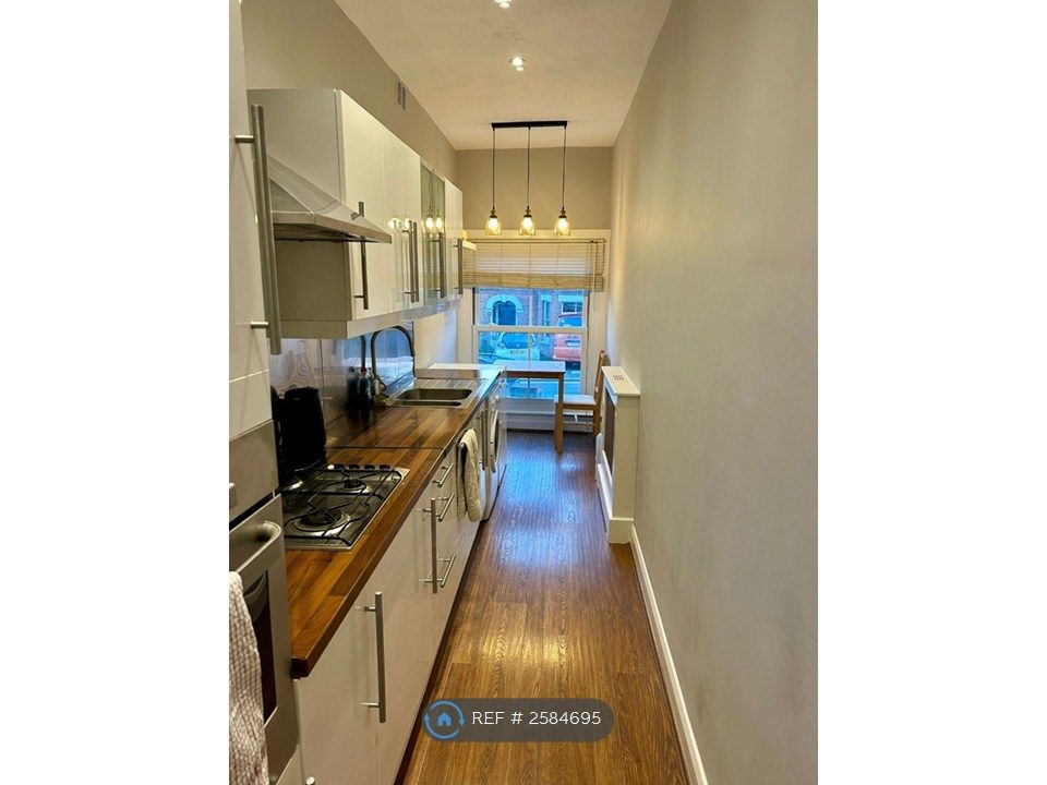 Property photo 2 of 20 Kitchen