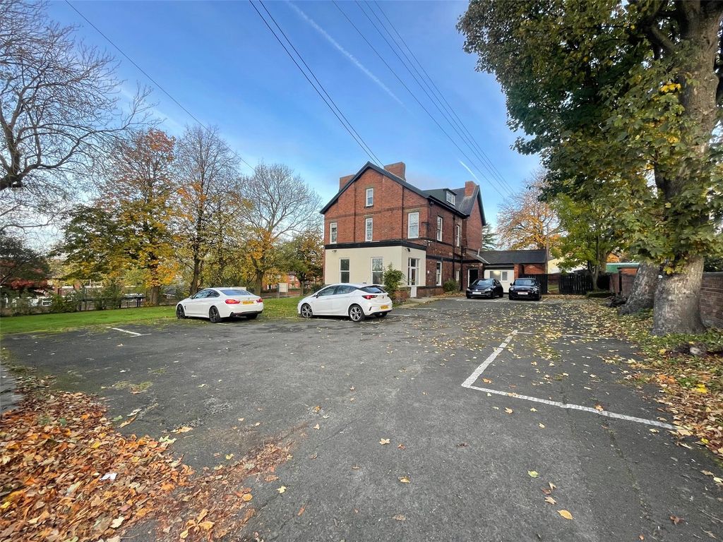 Property photo 3 of 7 Picture No. 12