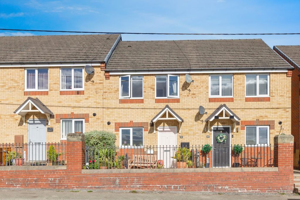 Property photo 2 of 16 Photo