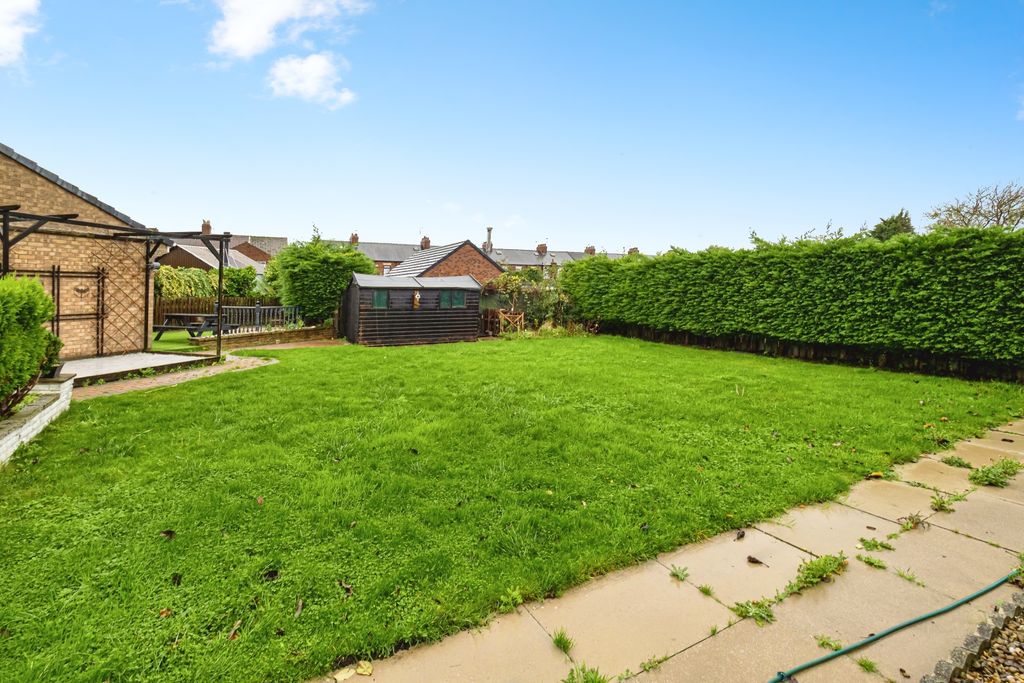 Property photo 2 of 15