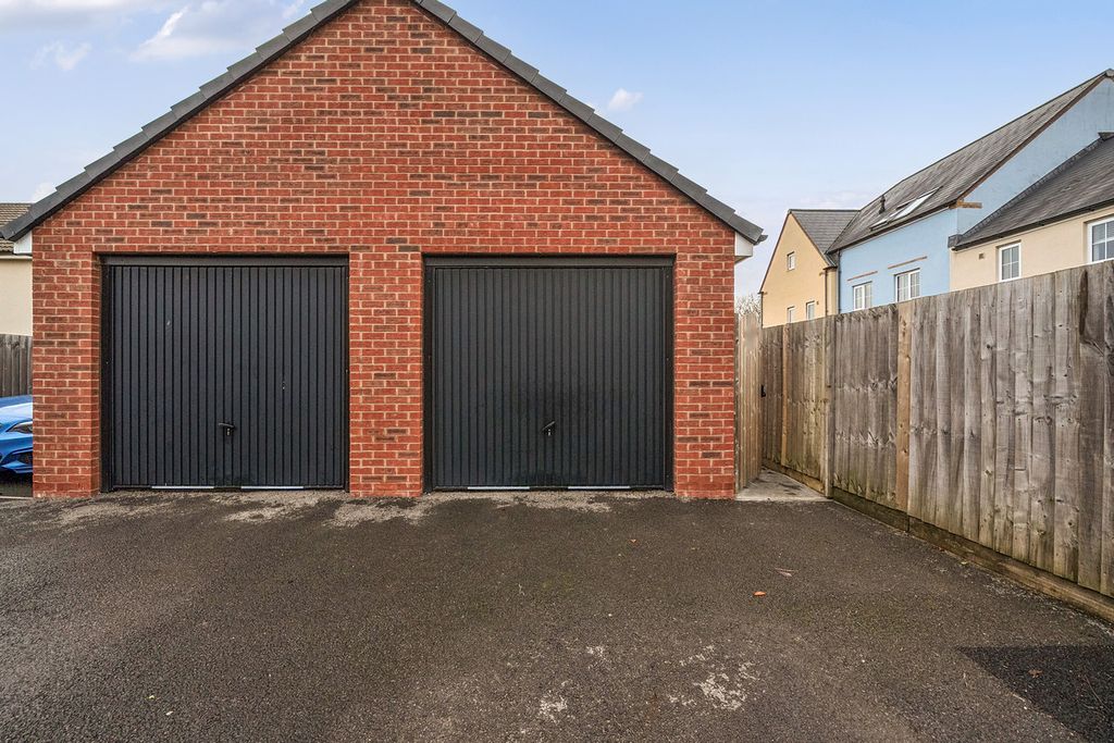 Property photo 3 of 20