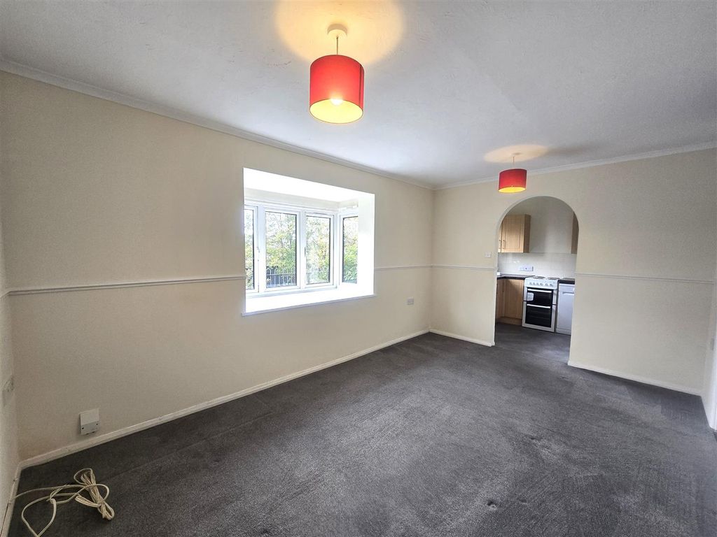Property photo 3 of 9 1000098261.Jpg