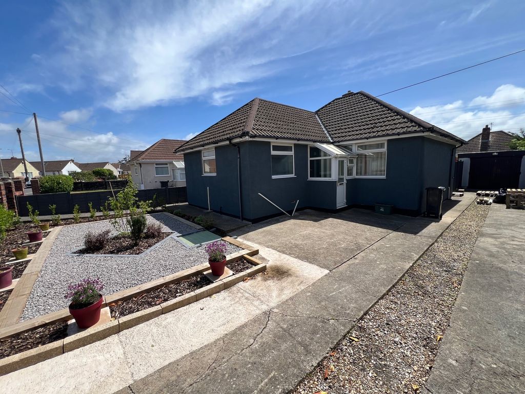 Property photo 2 of 21 32