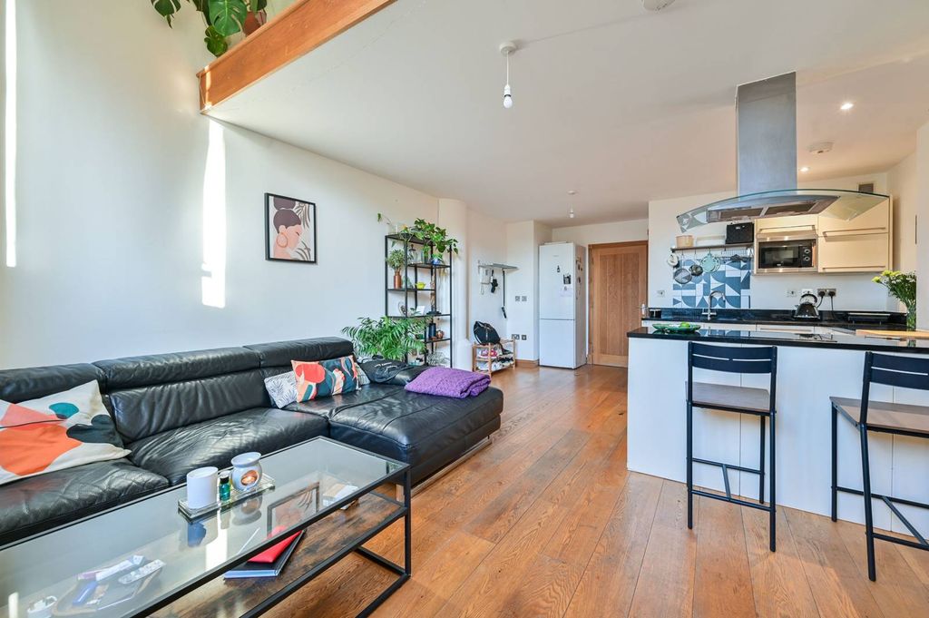 Property photo 1 of 8