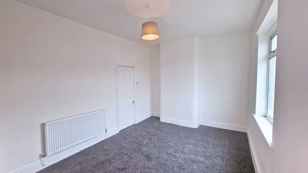 Property photo 2 of 13 Gallery