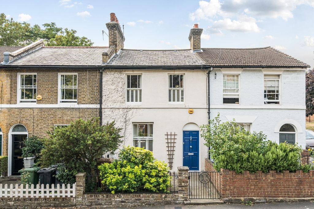 Property photo 1 of 20 External