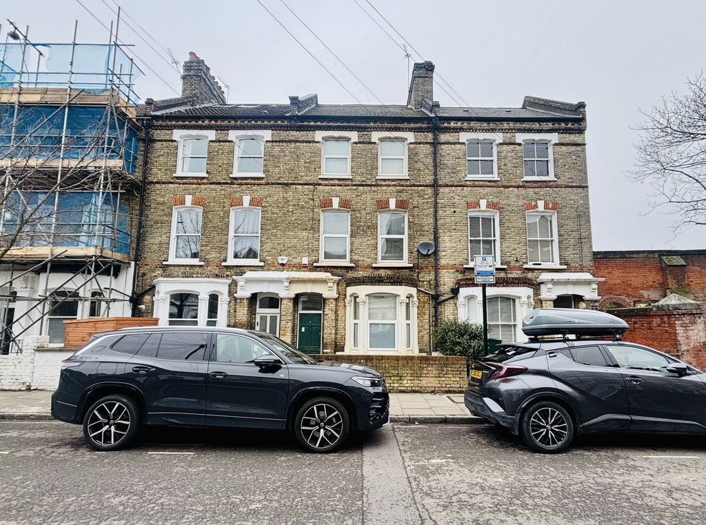 Property photo 1 of 2