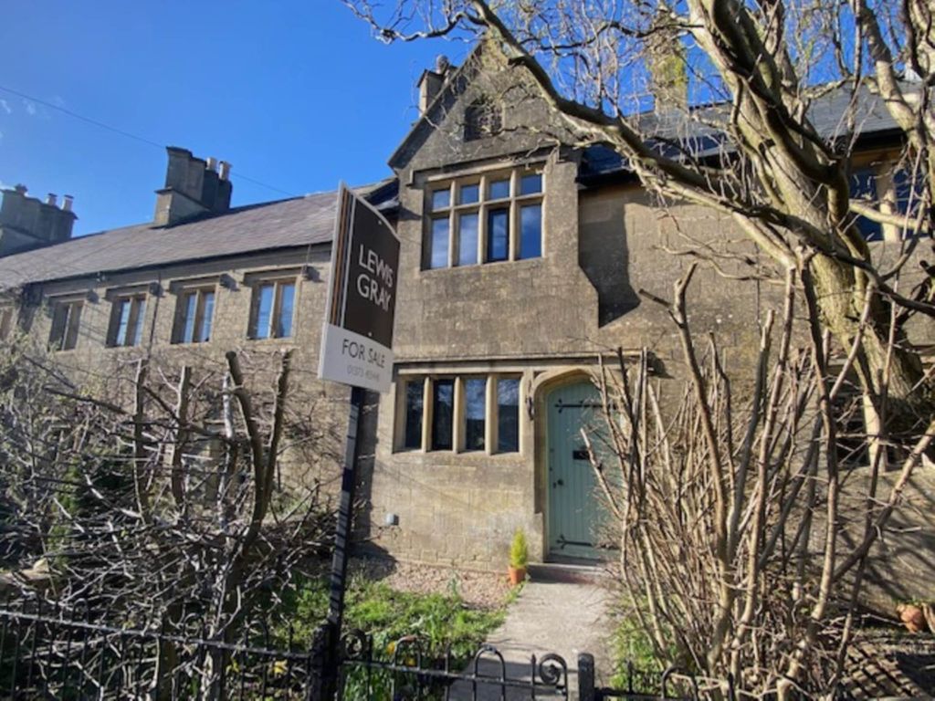 Property photo 1 of 25