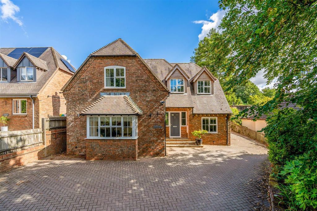 Property photo 1 of 14 Upington Edge