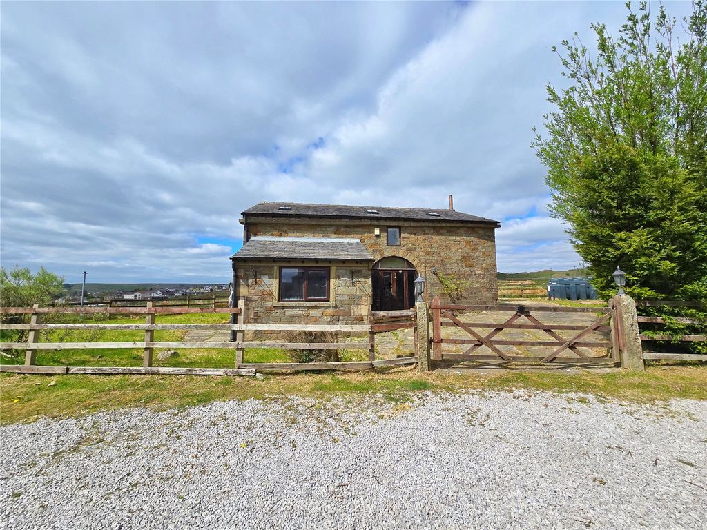 Property photo 1 of 26 Barn Conversion