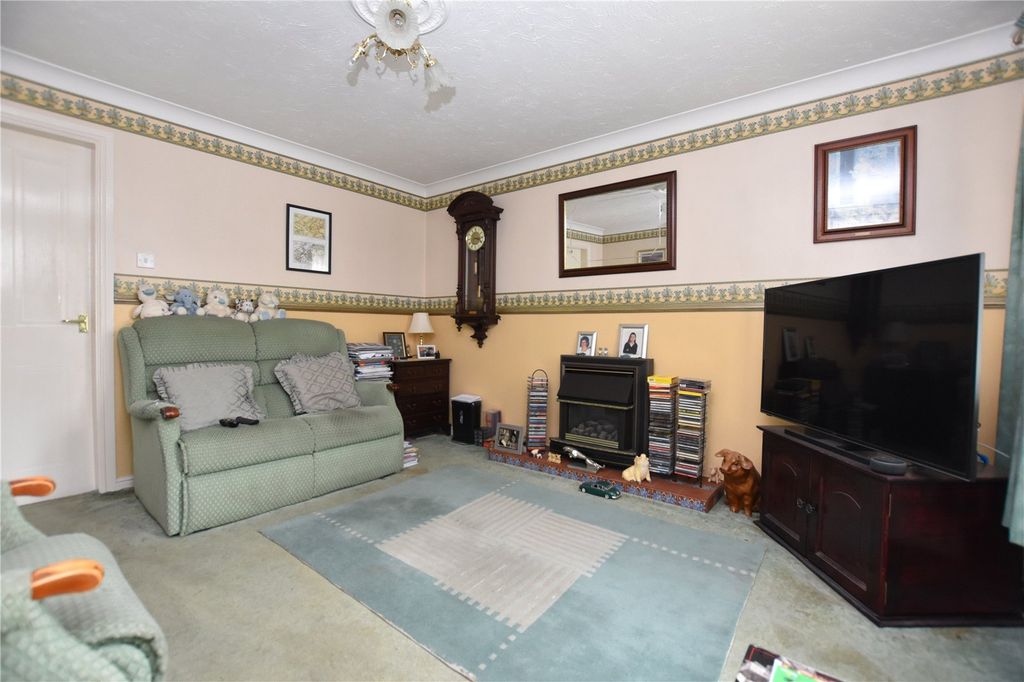 Property photo 3 of 16 Picture No. 17