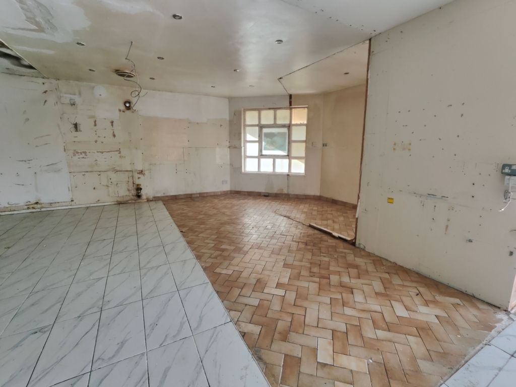 Property photo 3 of 4