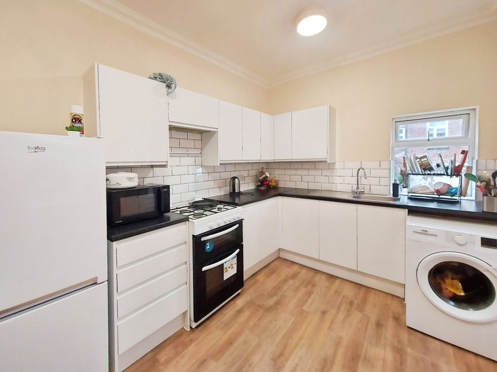 Property photo 3 of 14 Picture No. 05