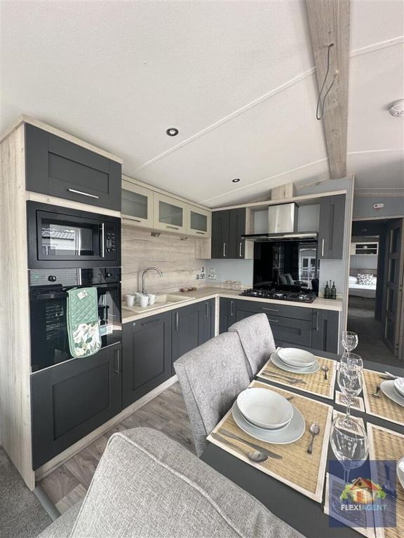 Property photo 2 of 6 4307741