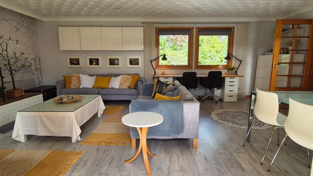 Property photo 3 of 13 Living Room 05.Jpg