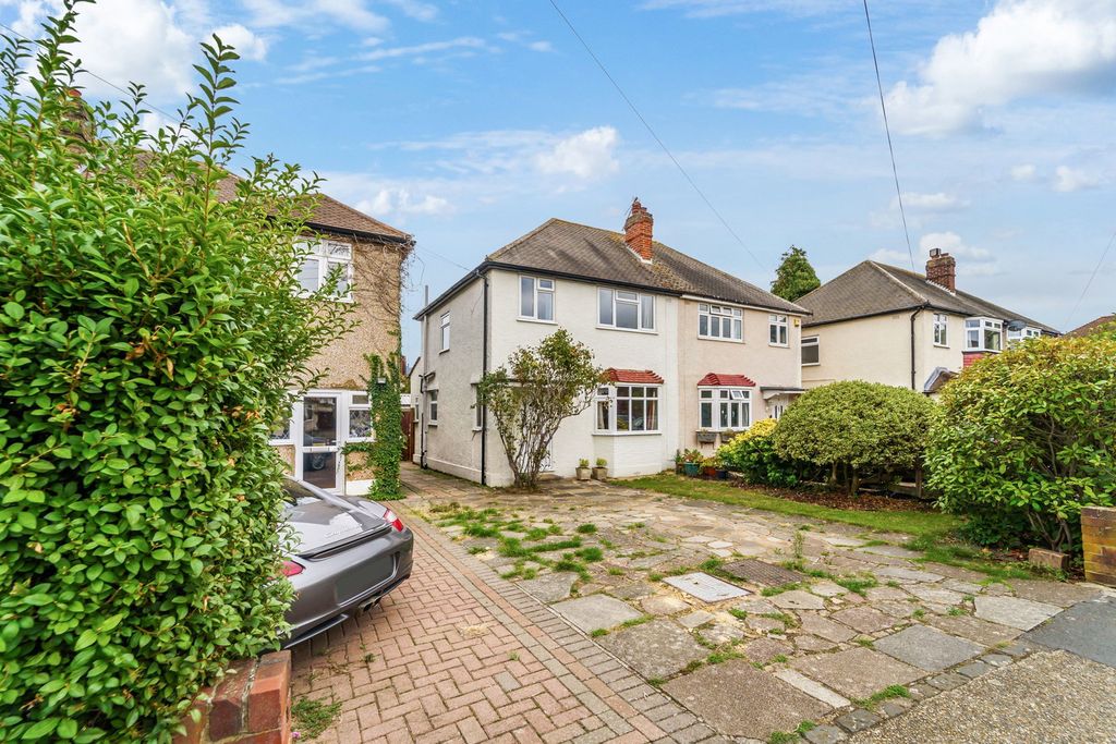 Property photo 2 of 18