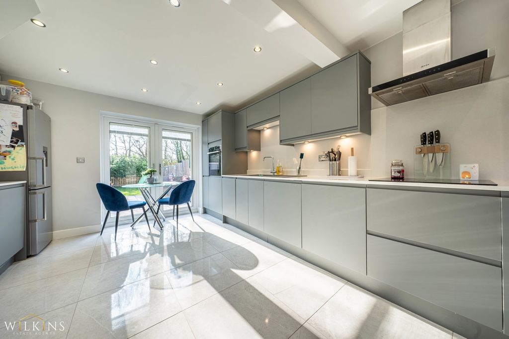 Property photo 2 of 27 Photograph